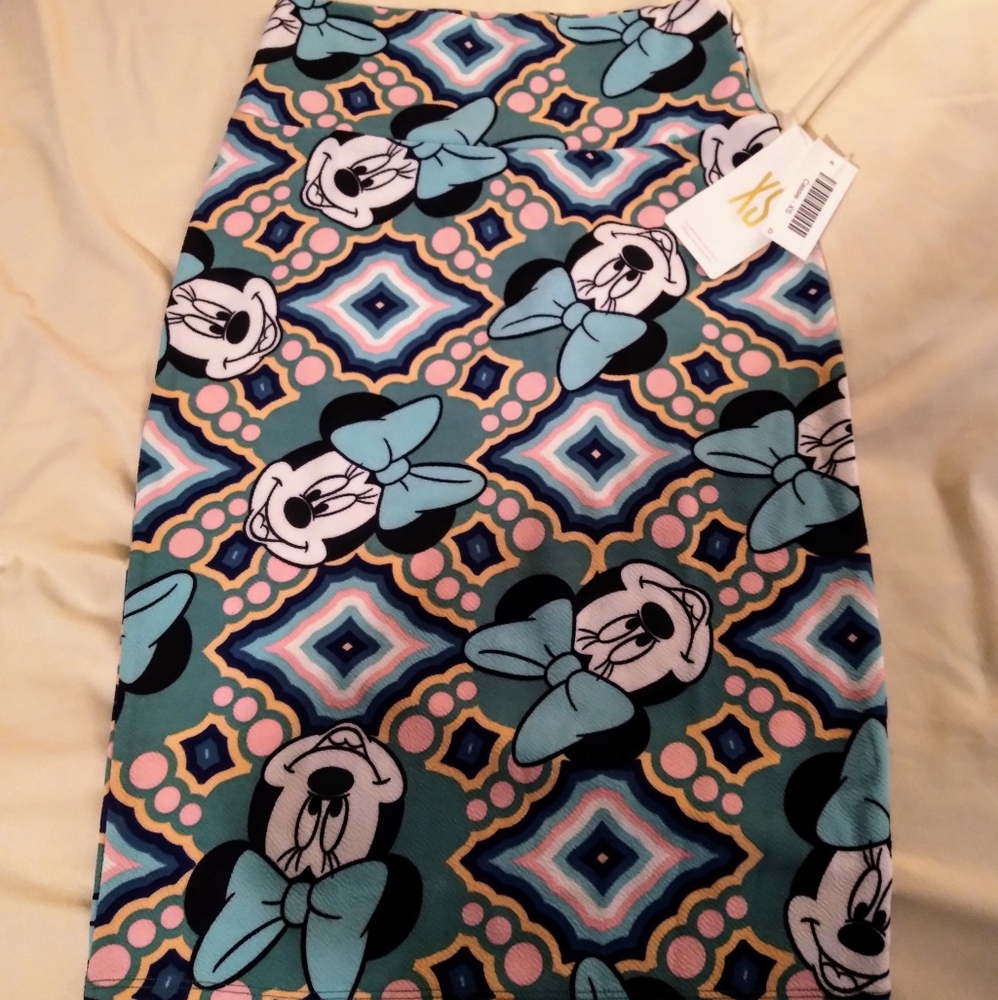 NWT LuLaRoe Disney Cassie Skirt